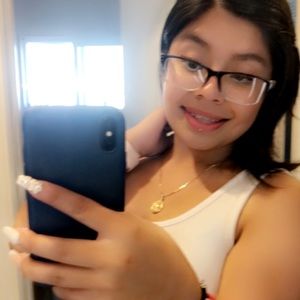 Meet your Posher, Yaretzi